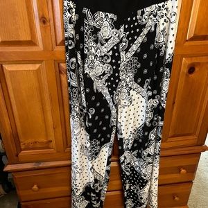 Beautiful wide leg pant .